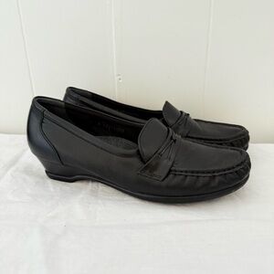 SAS Black Loafers low heel 9